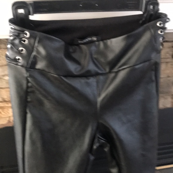 Dynamite faux Leather leggings - Picture 2 of 6